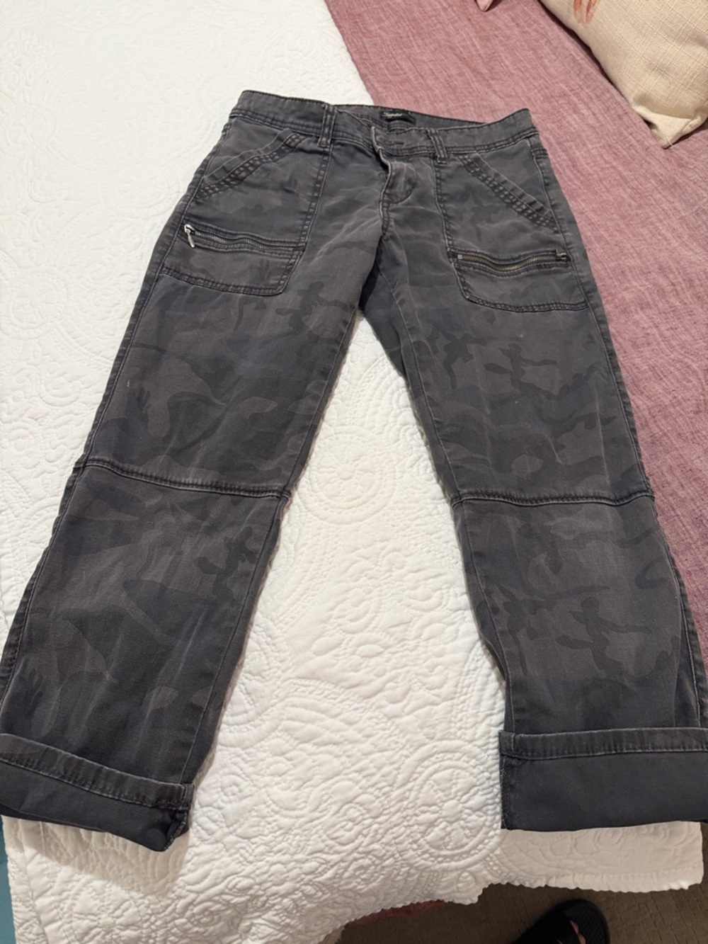 Women's Ankle Cargo Pants in Charcoal Camo - Comfortable Cropped Fit
